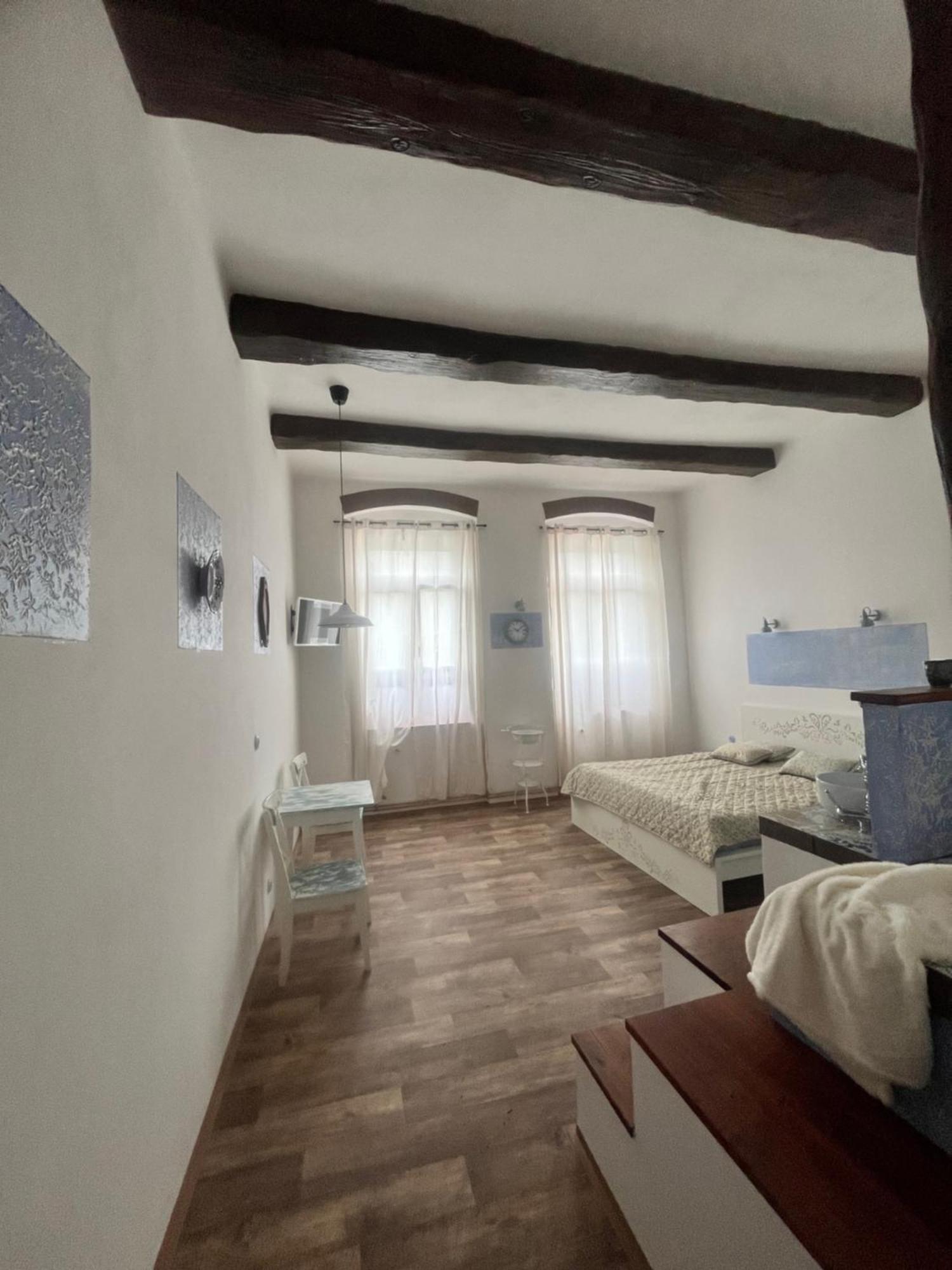 Apartmany V Podzamci V Blizkosti Zamku Blatna Exterior photo